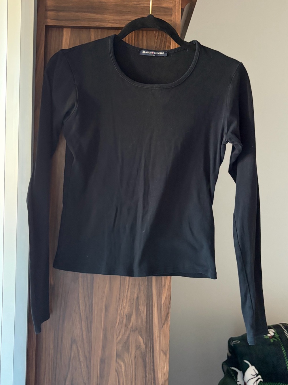 Brandy Melville Black Long-Sleeve Tee